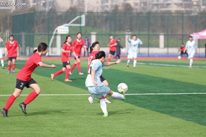 激烈鏖戰(zhàn)，鏗鏘綻放