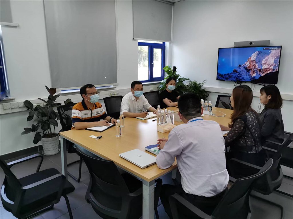 1我校開展書記校長訪企拓崗促就業(yè)專項行動.jpg 1我校開展書記校長訪企拓崗促就業(yè)專項行動.jpg