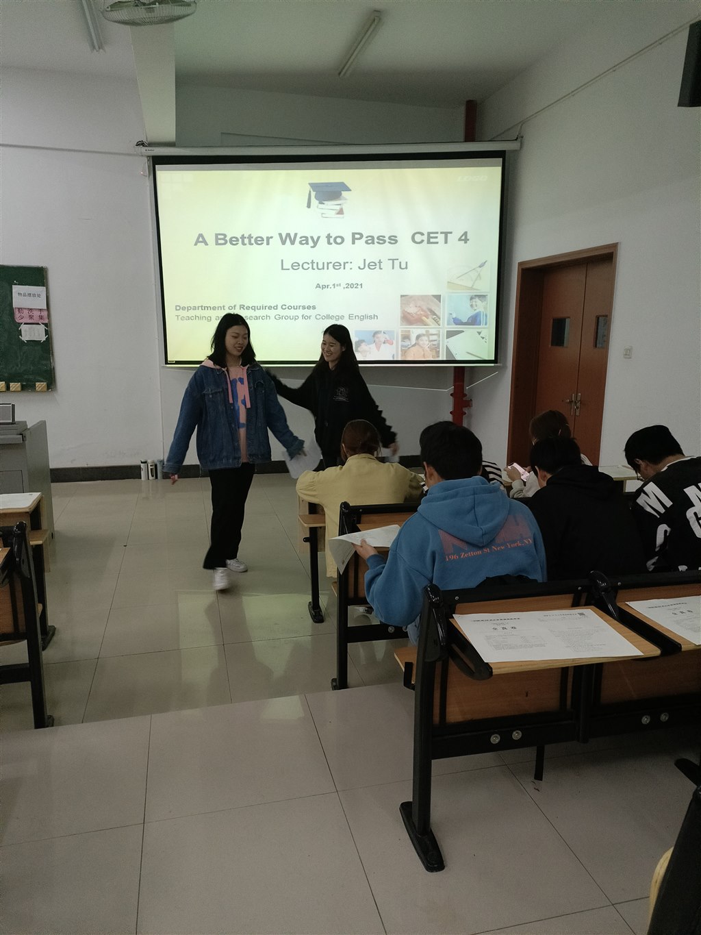 英語(yǔ)活動(dòng)四-四級(jí)講座和學(xué)習(xí).jpg 英語(yǔ)活動(dòng)四-四級(jí)講座和學(xué)習(xí).jpg