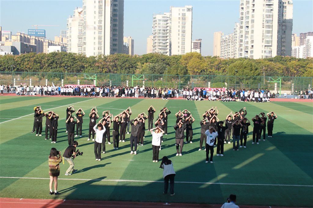 7表演(5智能-稻香2).JPG 7表演(5智能-稻香2).JPG