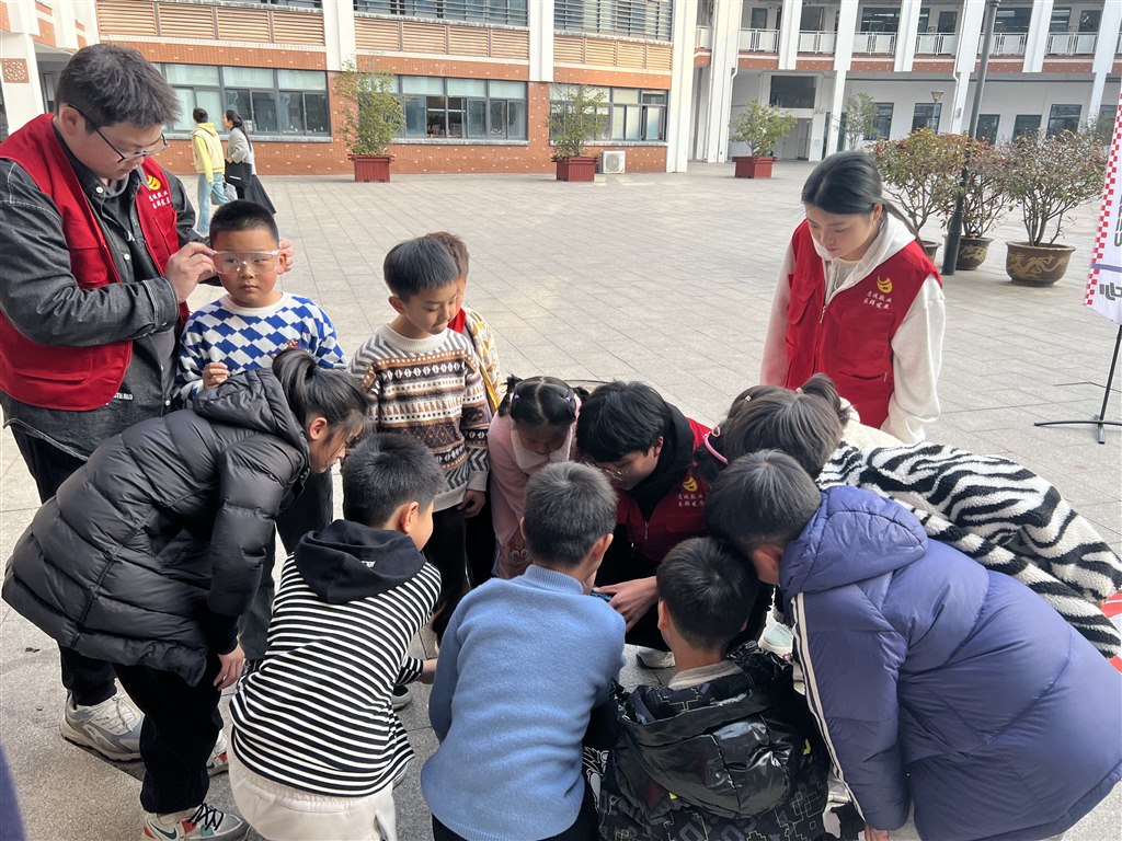 17c15115bbf42eb34a1c31ae57c3295.jpg 17c15115bbf42eb34a1c31ae57c3295.jpg