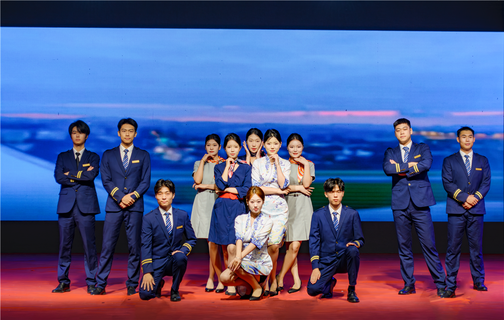 8走秀.png 8走秀.png