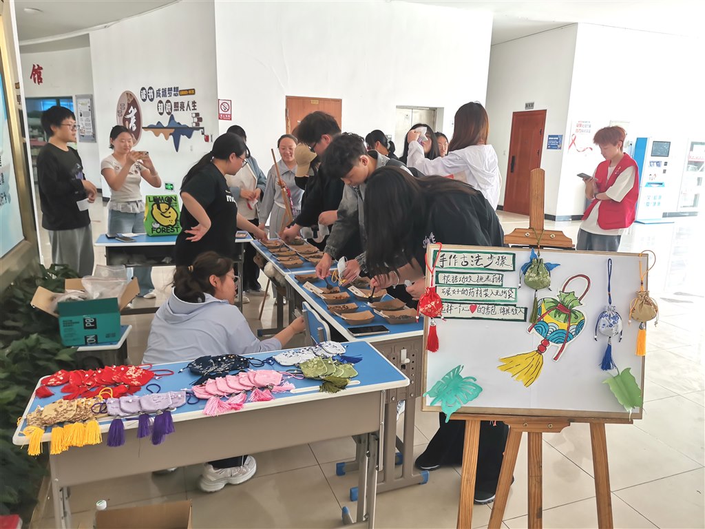 豐富的制作材料.jpg 豐富的制作材料.jpg