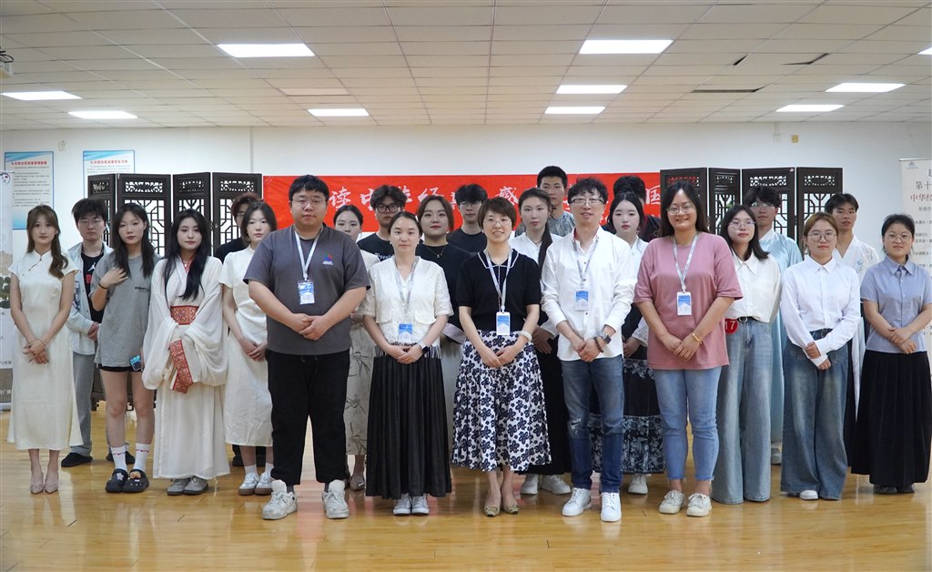 集體照.JPG 集體照.JPG